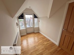 Entrance Hallway- click for photo gallery